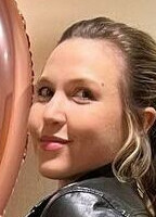 TAYLOR TOMLINSON
