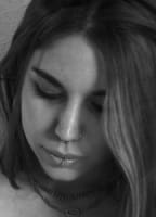 SHAPELYGURL