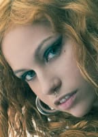 LYONA