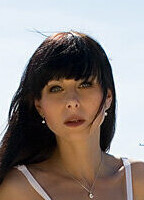 NINA MULLER