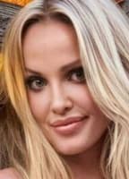 BLONDE GODDESS