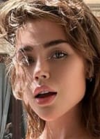LEIA SIMMONS