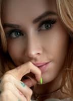 LAURA LUX NUDE