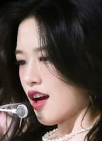 AN YUJIN