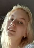 CAROLINE'S FEET