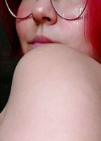 UTKASHNITKE NUDE