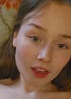 SWEETLITTLELAURY NUDE