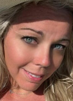 AMBER LYNN BACH