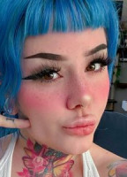 IHATELAIKA NUDE