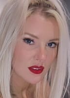 MACEY ESTRELLA-KADLEC NUDE