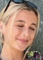 EMMA CHAMBERLAIN
