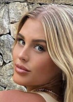CELINASHOPIE