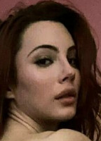 ARIEL DEMURE