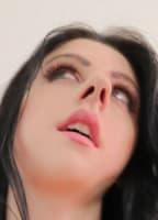LEYNAINU NUDE