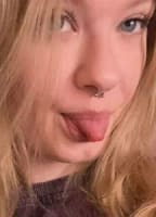 IZZYYNICOLEE NUDE