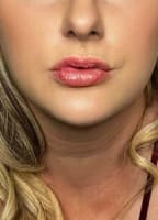 BLONDEBOMBWIFEY