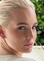 JULIAROEMMELT NUDE