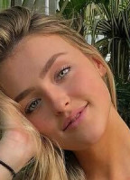 ALICIA MOFFET