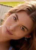 LILY TRAVEL GIRL