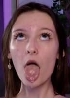 URLITTLEVIKKY NUDE