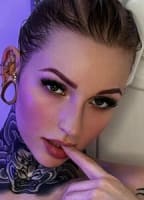 FREEBOMBENBLONDIE