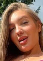 VANESSABROWNN