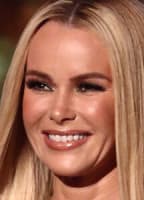 AMANDAHOLDEN NUDE