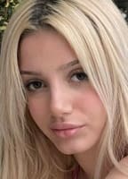 ALEXISWHITEE