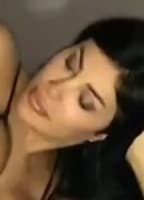 HEVES GUZEL NUDE