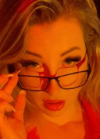 LISA LINCHEN