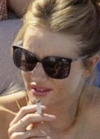 ROSIE HUNTINGTON-WHITELEY NUDE