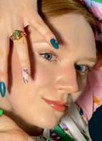 BEE BEE ASMR