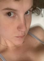 NOARMSGIRL