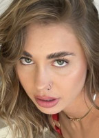 MIA BEYER