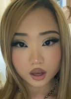 MILEY VANG