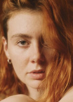 MURIEL LA ROJA