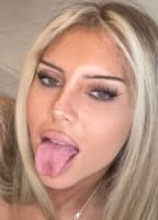 TAYLOR PEACH XO