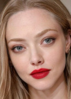 AMANDA SEYFRIED DEEPFAKE NUDE