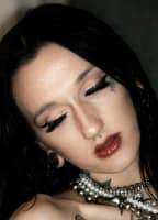 MIAMOTHKISS