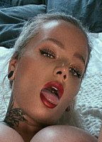 KELLY PEARL