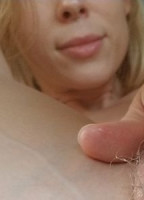 BLONDIE BLOOMS NUDE