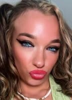 ARIANAHUNT126