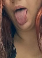JULIA LEITE