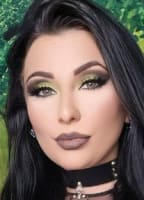 VICTORIACROW