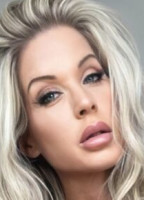 THE FIT MODEL MUM