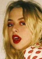 ANAIS GALLAGHER