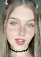 ZOE LOVEE