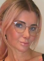 HOTWIFEZARA1