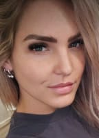 LARISSA.LOU