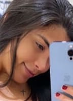 JULIA OLIVEIRA